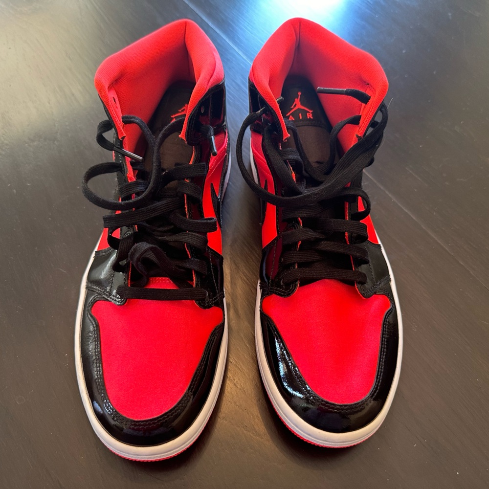 Brand NEW! Jordan 1 Retro High OG "Satin Bred" Women's Shoe Size US12